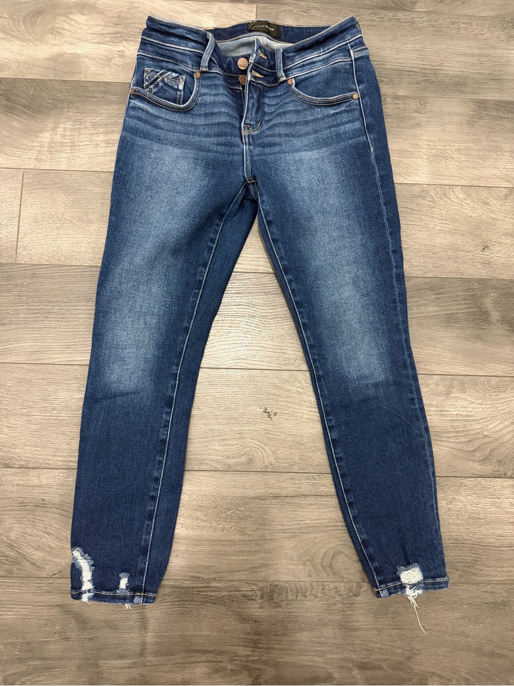Buckle Women's Medium Blue Distressed Skinny Jeans